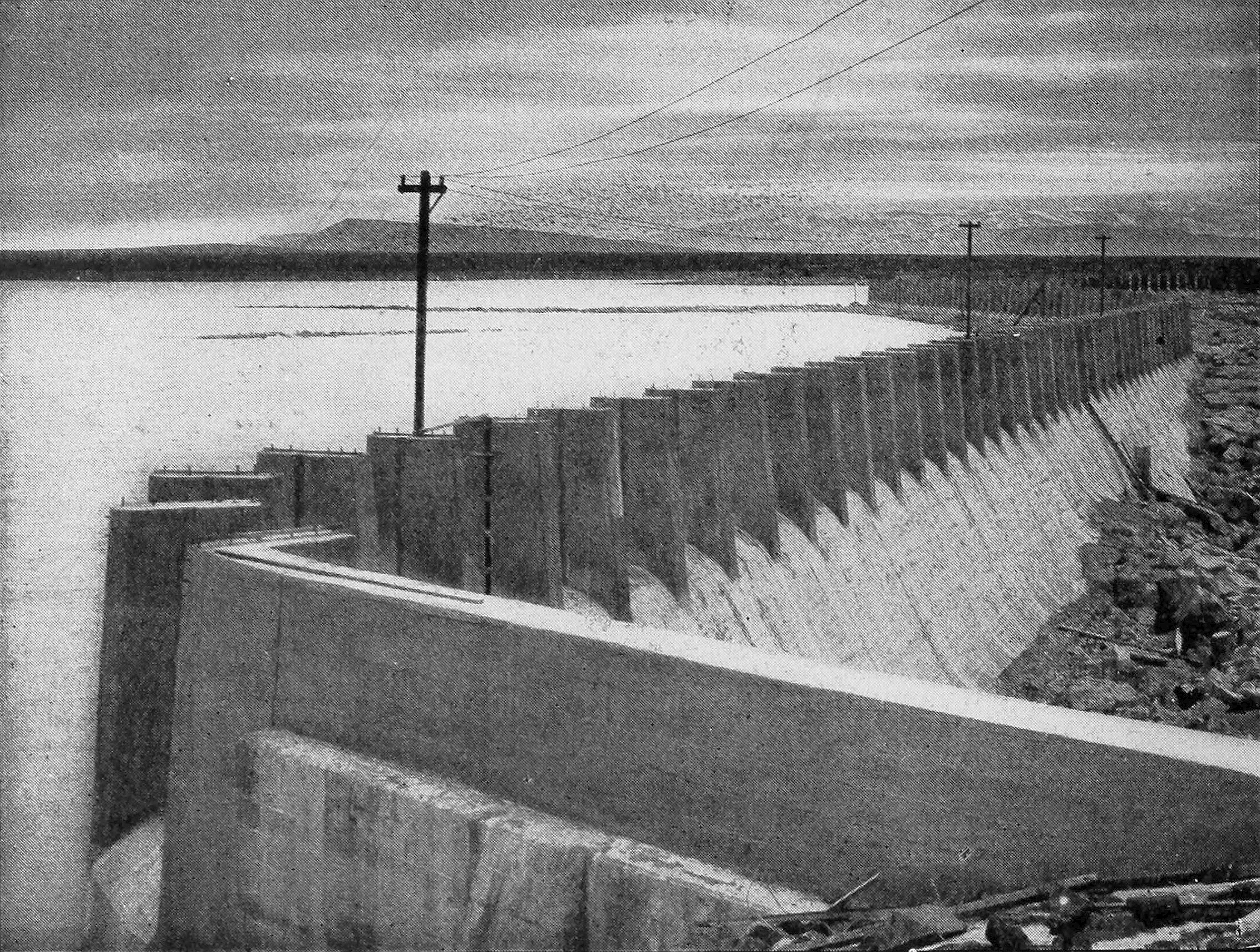 Minidoka_Dam_on_Snake_River_in_Idaho_(1911)